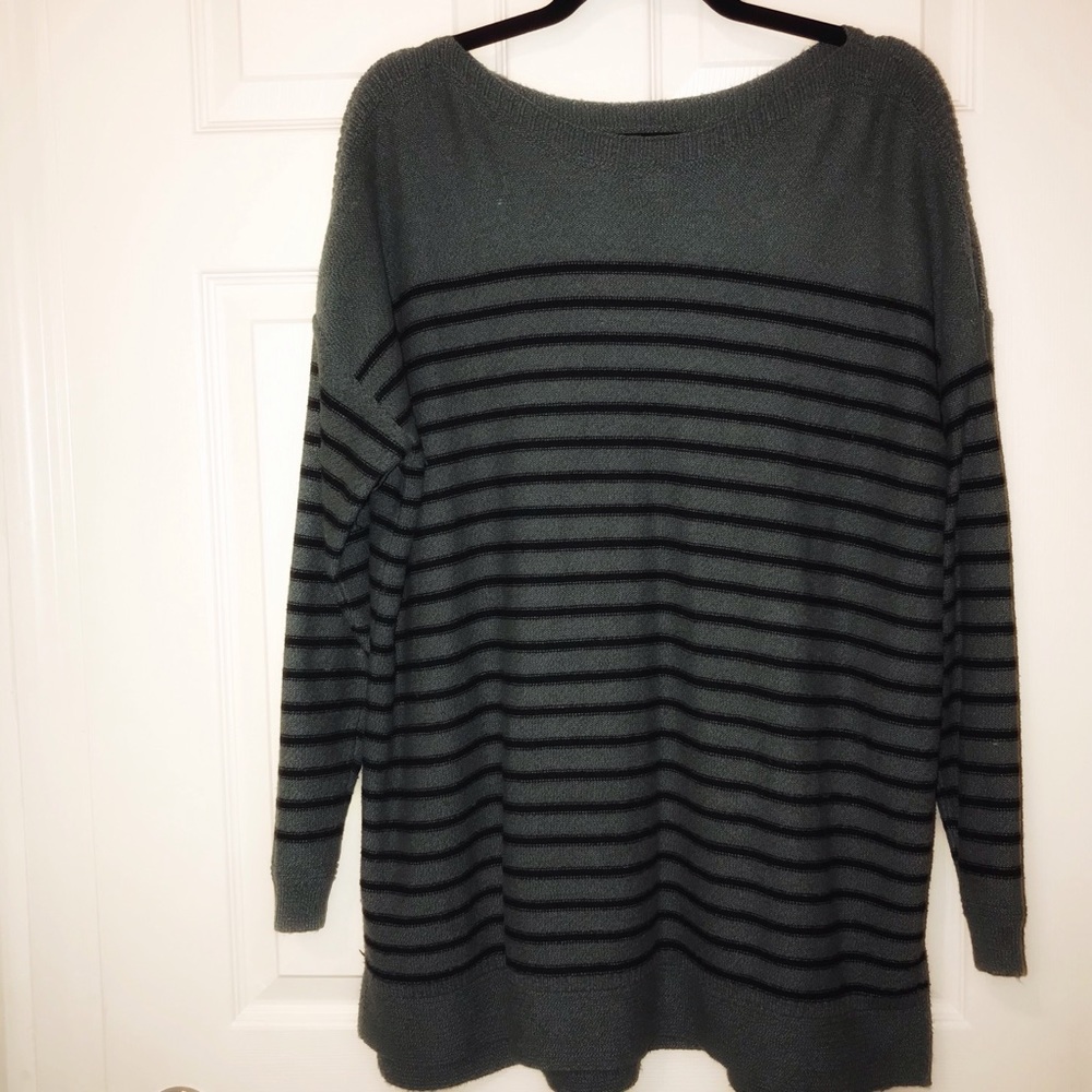 Old Navy knit sweater top